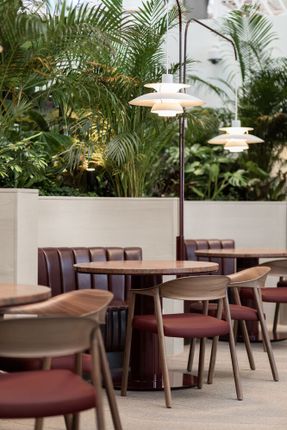 Aspire Westjet Lounge