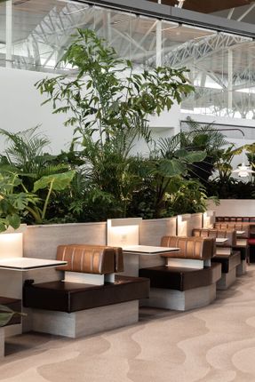 Aspire Westjet Lounge