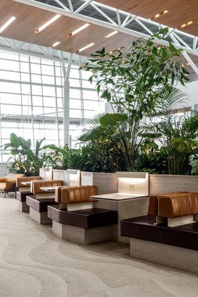 Aspire Westjet Lounge