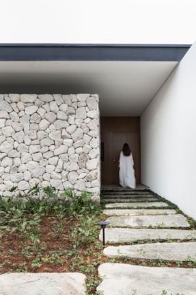 Ostra House