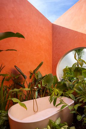Six Courtyards House