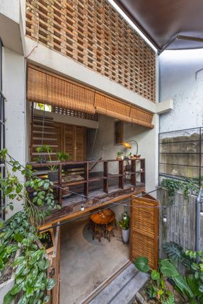 S House