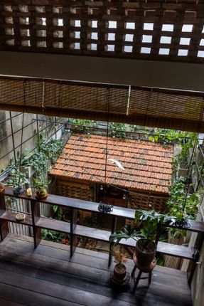 S House