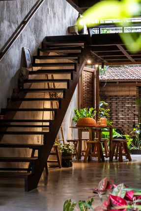 S House