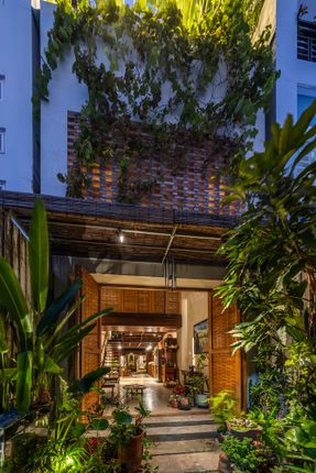 S House