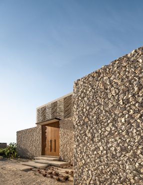Tunich House