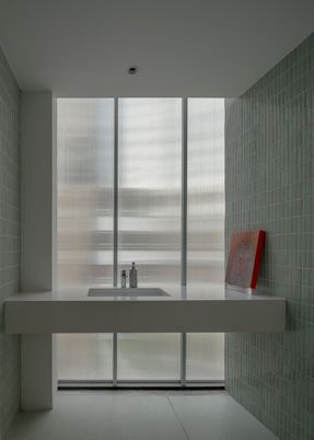 Nova Contemporary Gallery