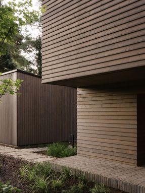 Residence On The Edge Of National Forest