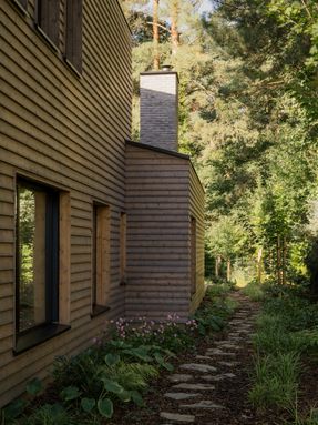 Residence On The Edge Of National Forest