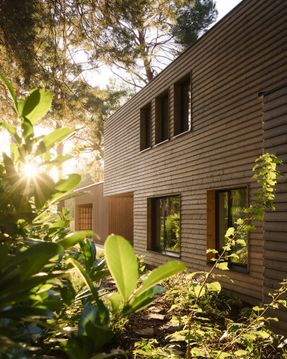 Residence On The Edge Of National Forest