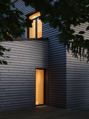 Residence On The Edge Of National Forest