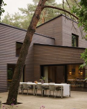 Residence On The Edge Of National Forest