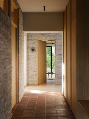 Residence On The Edge Of National Forest