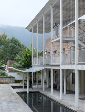 Qingyi Lodge