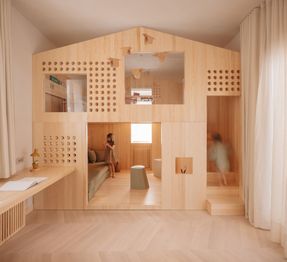 Treehouse Apartment