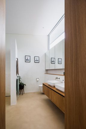 Rapid Close House
