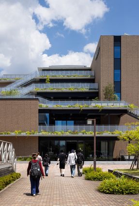 Hannan University Building 4