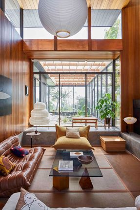 Glass Ridge House