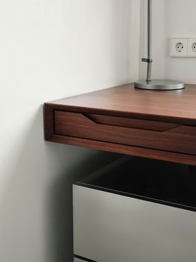 V8 Apartment