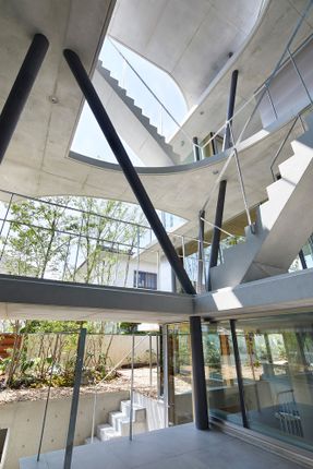 Earth House