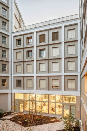 Neighborhood In Paris - Media Library And Family Flats, Student Residence, And Social Housing Units