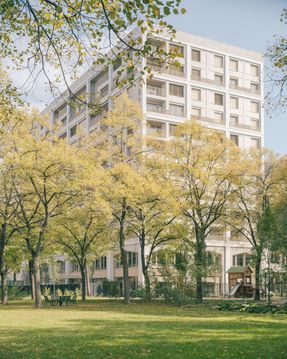 Neighborhood In Paris - Media Library And Family Flats, Student Residence, And Social Housing Units