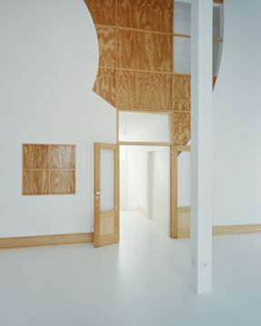 Cut(Outs) House – Ceiling, Walls And Pillar