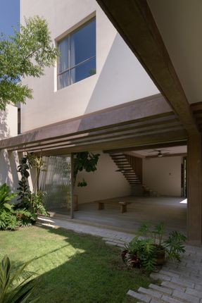 Paseo House Of Cantera
