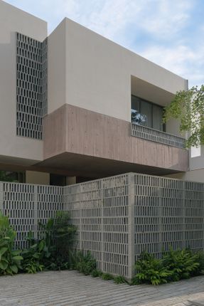 Paseo House Of Cantera