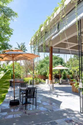 Phum Sambo Café & Eatery