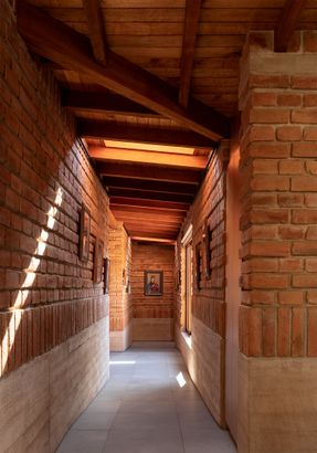 Arupo House