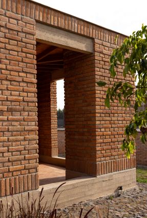 Arupo House