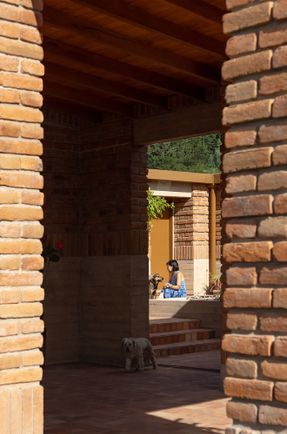 Arupo House