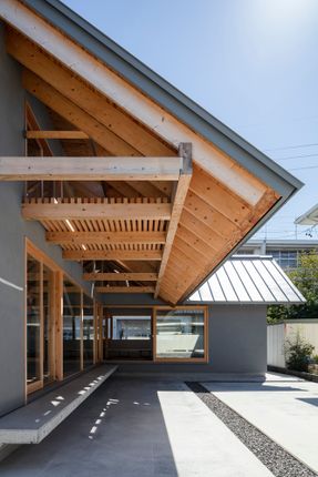 Folded Roof House