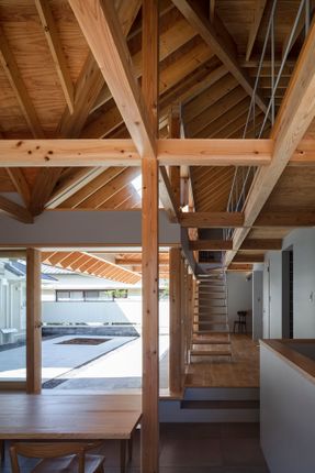 Folded Roof House