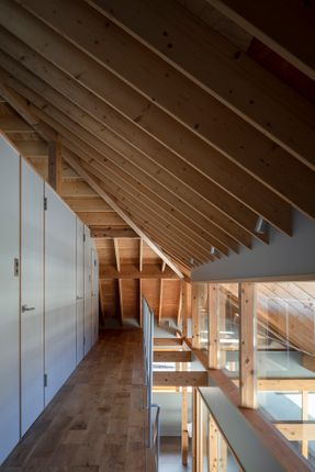 Folded Roof House