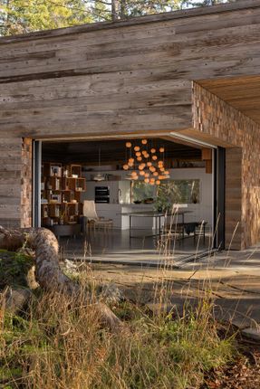 91.0 House