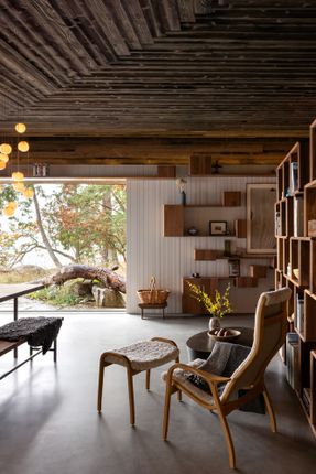 91.0 House