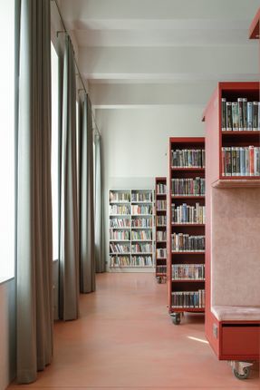 Library In Červený Kostelec