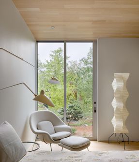 Lakeside Residence