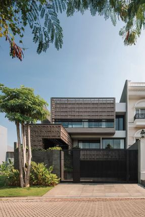 Jt Residence