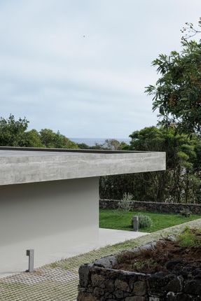 House Cr