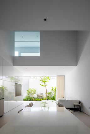 F10 House