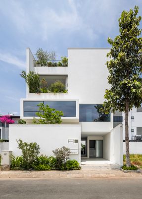 F10 House