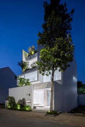 F10 House