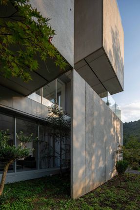 Double Side House