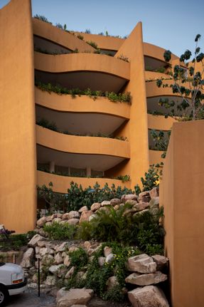 Carpinteros Residential Building