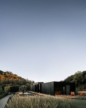 Entremontes House