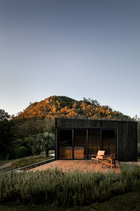 Entremontes House