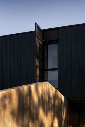 Entremontes House
